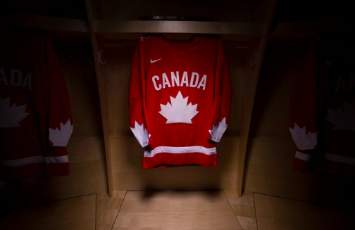 Le chandail du Canada...comme les Leafs...