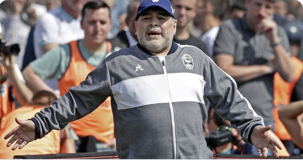 AYOYE...Diego Maradona n'est plus !!!