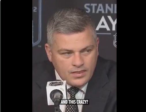 Vidéo: MALAISE à la conférence de presse du coach des Leafs...