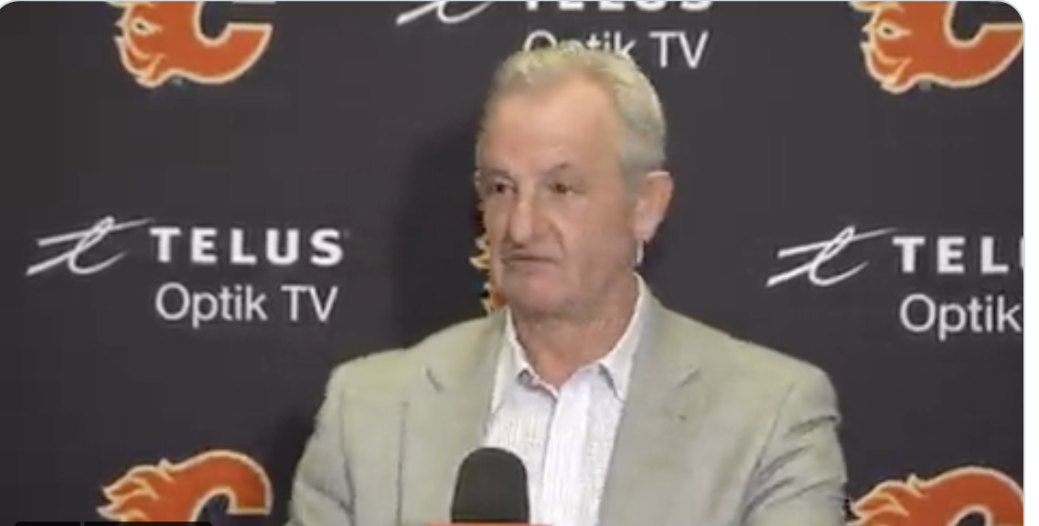 Vidéo: HAHA!!! Le coach des Flames face à la presse montréalaise...