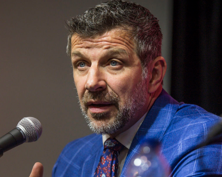 À force de signer n'importe quoi, Bergevin...