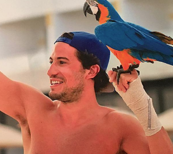 AH OUI...Michael Del Zotto excité de jouer pour les Canucks ???