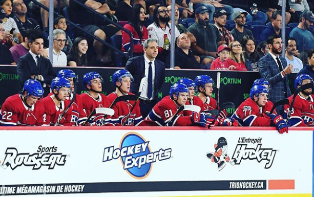 Alex Burrows a plus l'air d'un gars qui boude...