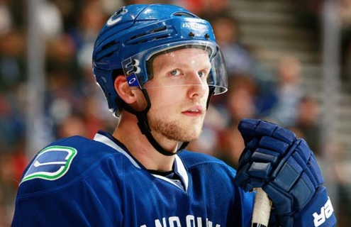 Alex Edler de retour sur le marché...Marc Bergevin l'a toujours voulu...