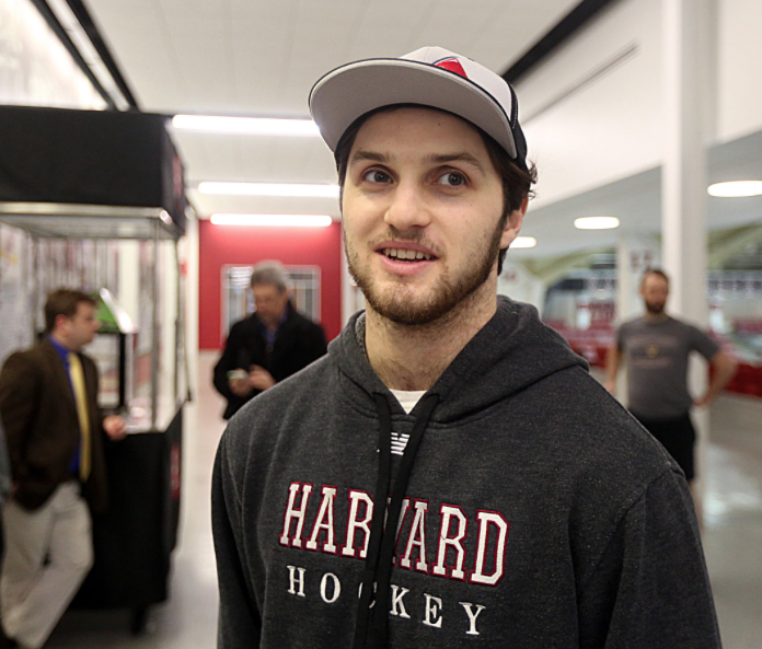 Alex Kerfoot à Vancouver? Darren Dreger nous dit d'oublier Montréal...