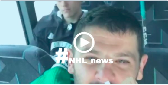 Alex Radulov a l'air GELÉ comme une BALLE..