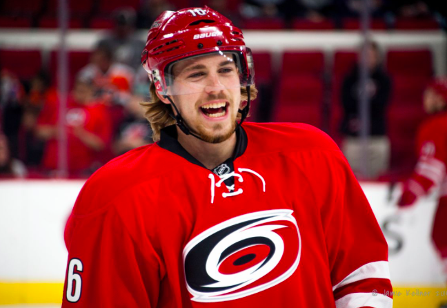 Alors que le nom d'Elias Lindholm circule de plus en plus à Montréal....