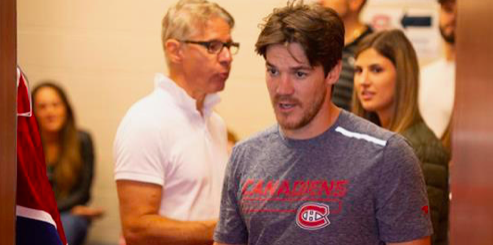 Andrew Shaw va avoir une vie après-hockey MISÉRABLE..