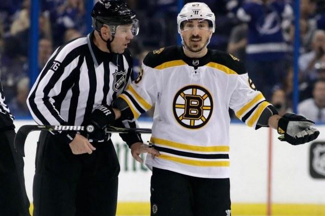 ARRKKK...BEN NON...Brad Marchand est une honte pour la LNH...