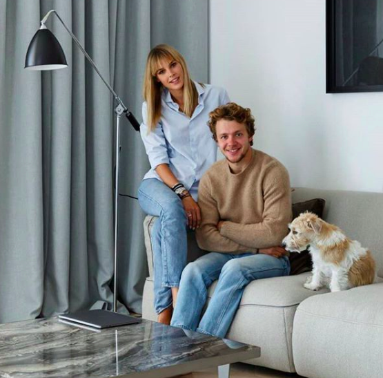 Artemi Panarin...ne porte pas les CULOTTES dans son COUPLE...