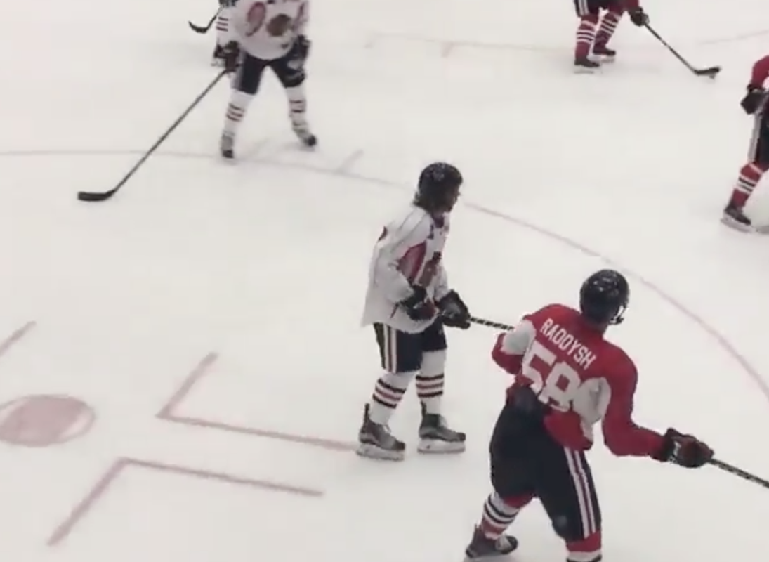 Au camp de développement du CH, deux gars se sont battus pis à Chicago...