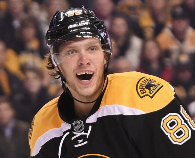 Au tour de David Pastrnak de menacer avec la KHL...