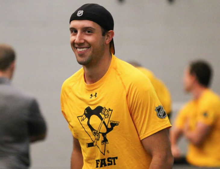 Au tour de TSN 690 d'affirmer que Nick Bonino visite Montréal aujourd'hui...Hockey30 3 jours en avance!!!!!