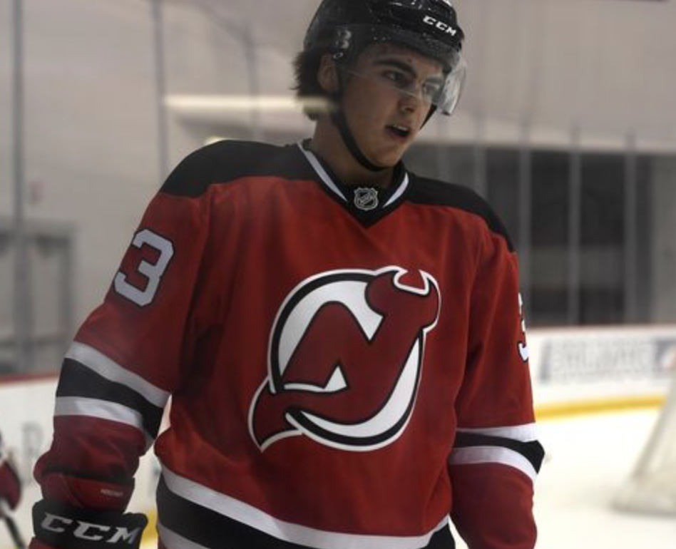 Beau petit cadeau de départ pour Nico Hischier !!!