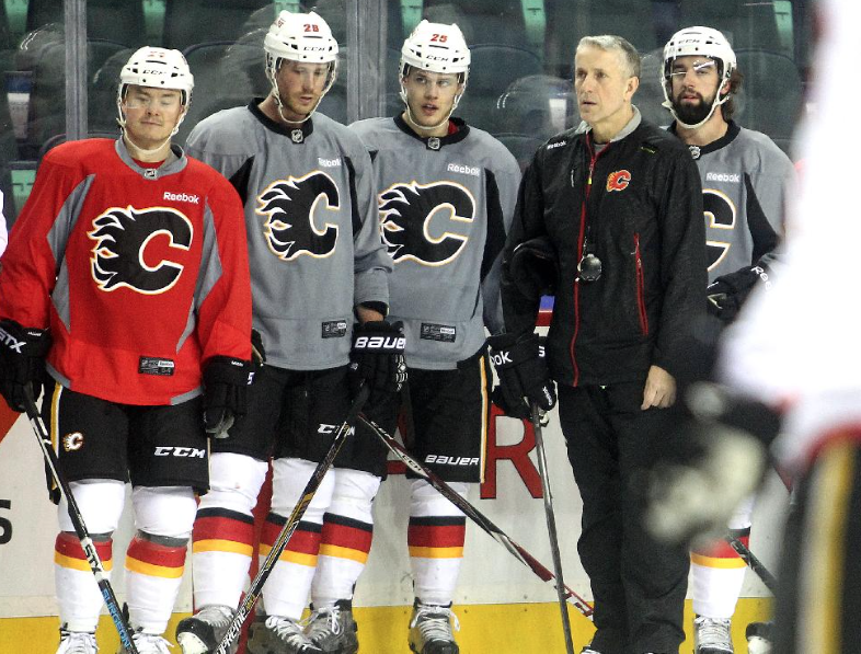 Bob Hartley fait CACA sur David Schlemko...son ancien joueur...