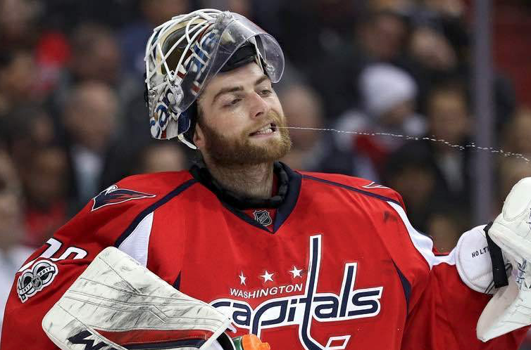 Braden Holtby a un petit message pour le clown à Donald !!!