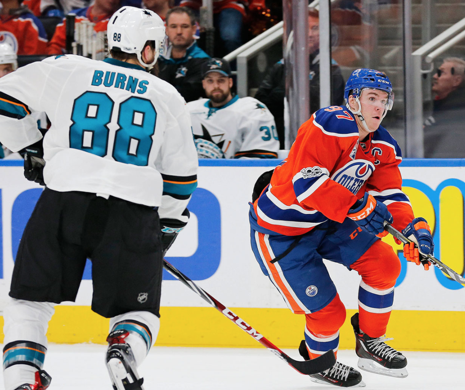 Brent Burns et Connor McDavid ont du fun en TA...