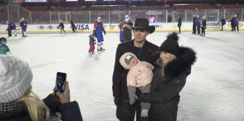 Carey Price se tient plus avec sa famille qu'avec ses coéquipiers..