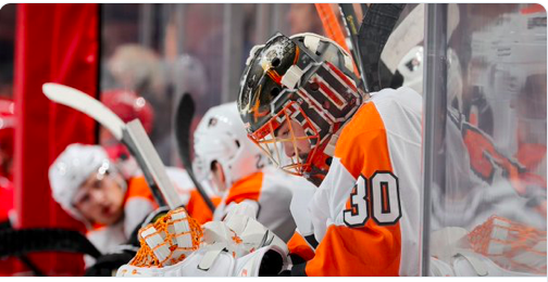 Carter Hart se fait TRANSPERCER comme un enfant qui n'est pas prêt à rivaliser avec des hommes..