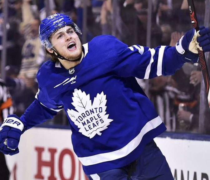 C'est avec ça, que l'agent de William Nylander négocie...