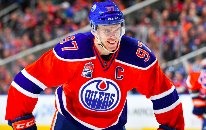 C'est Connor McDavid qui ne veut pas jouer avec Jesse Puljujarvi.