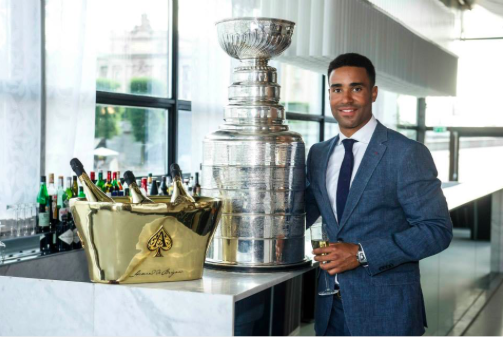 C'est Erik Karlsson qui a demandé à Pierre Dorion de signer Johnny Oduya..