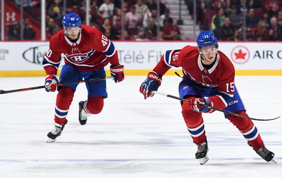 C'est la blonde de Joel Armia, qui s'occupe de la mère de Kotkaniemi...
