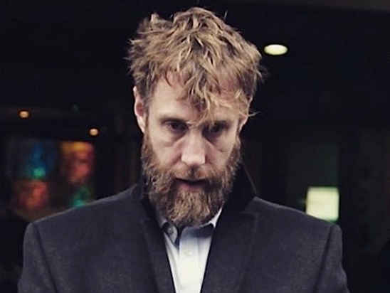 C'est rendu une COURSE à deux pour Joe Thornton!!!