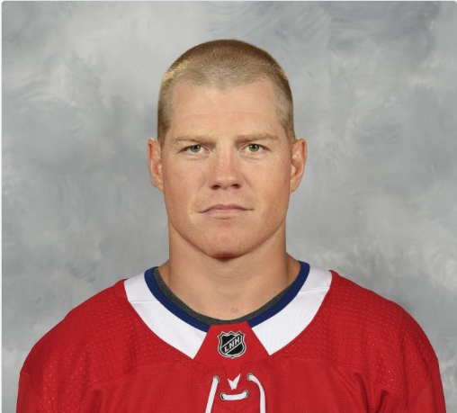 Chris Neil aperçu à Montréal!!!!!!!! AYOYE!!!!