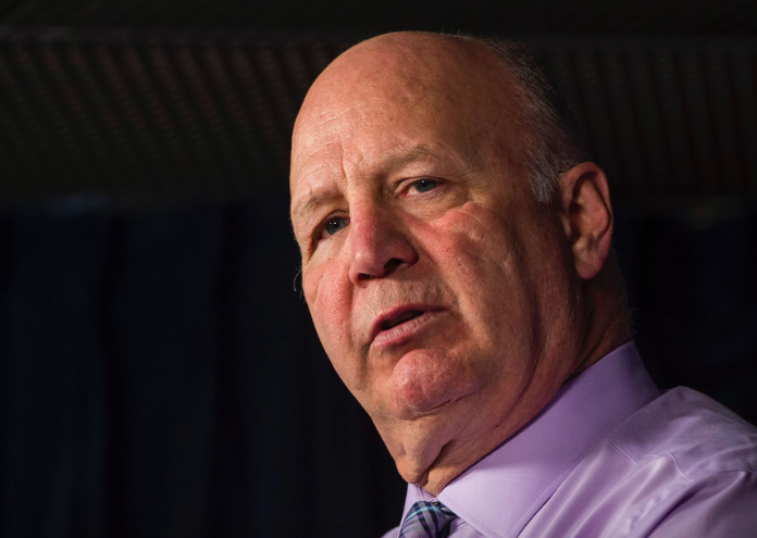 Claude Julien avait promis qu'il égalerait la plus grosse participation dans le vestiaire..