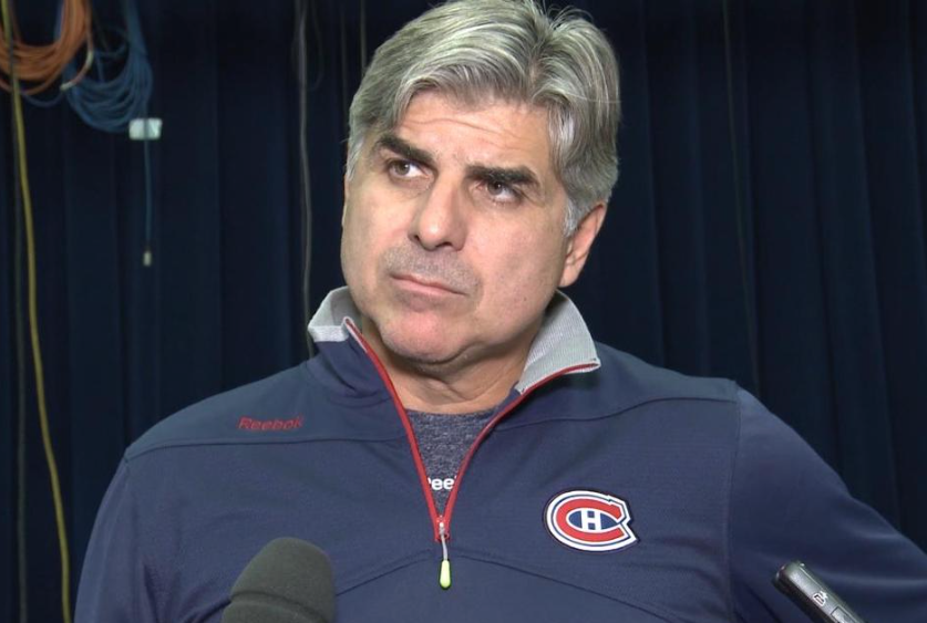 Claude Julien lance des FLEURS à JJ Daigneault....HAHA!!!