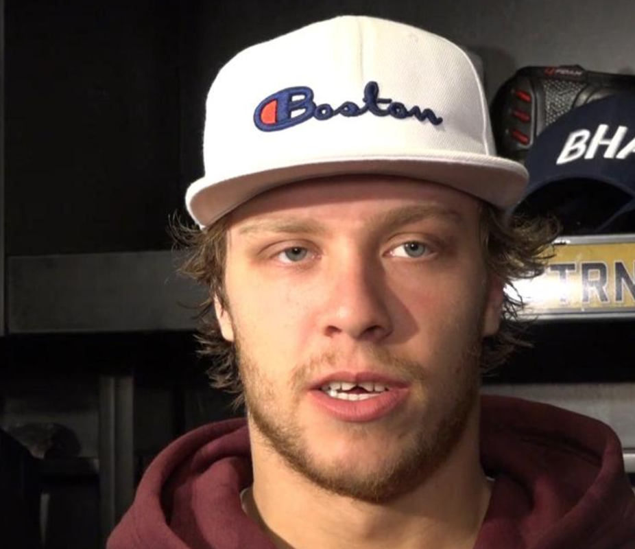 David Pastrnak pourrait au moins ne pas...