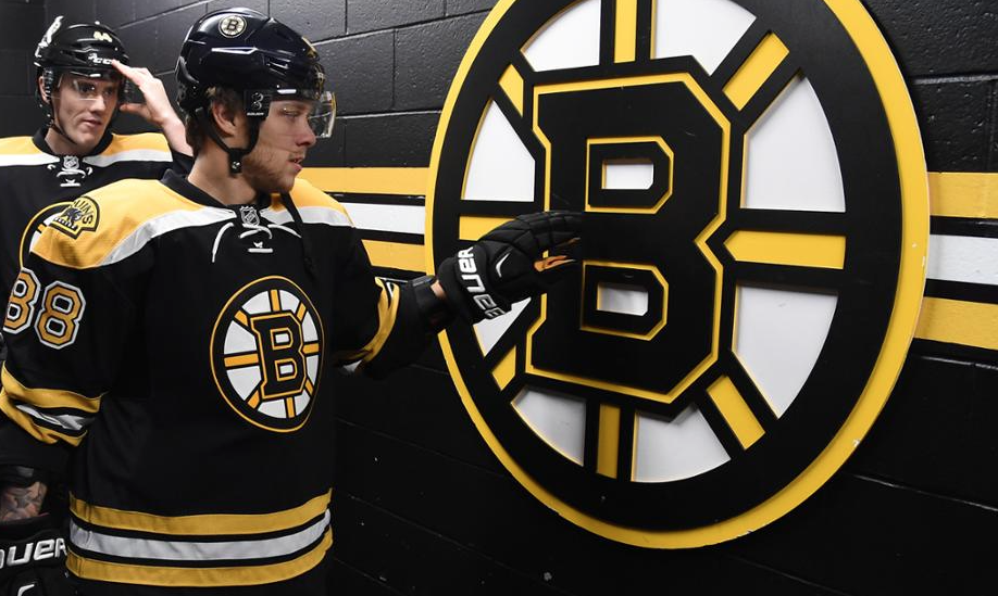 David Pastrnak...À MONTRÉAL... STP Marc..