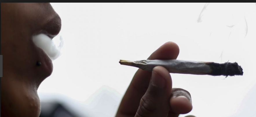 Depuis que le CANNABIS est LÉGAL...Rien ne va plus à TVA Sports...