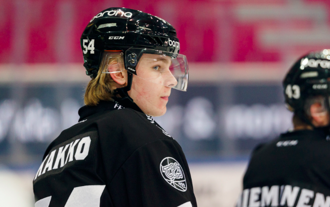 Dernier but de Kaapo Kakko en Finlande..