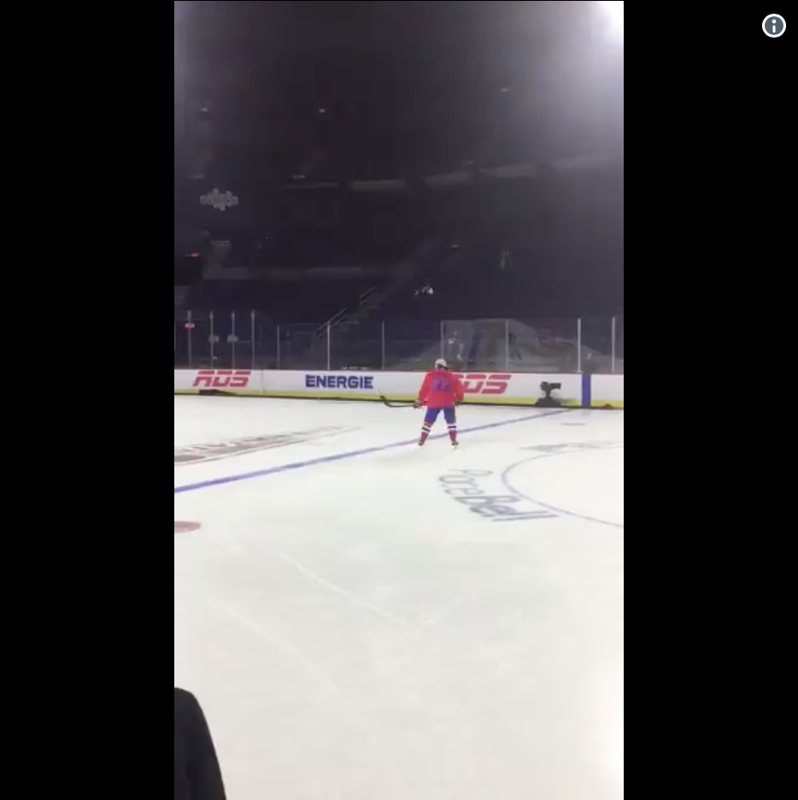 EH BOY...Ce n'est pas avec ça, que l'agent de Jonathan Drouin va nous convaincre...