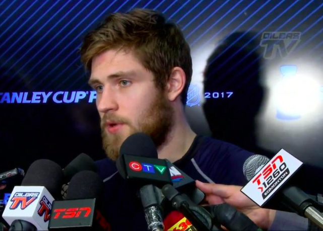  Elliotte Friedman affirme que le CH et les Hurricanes ont fait une FAVEUR aux Oilers en ne soumettant pas d'OFFRE HOSTILE.