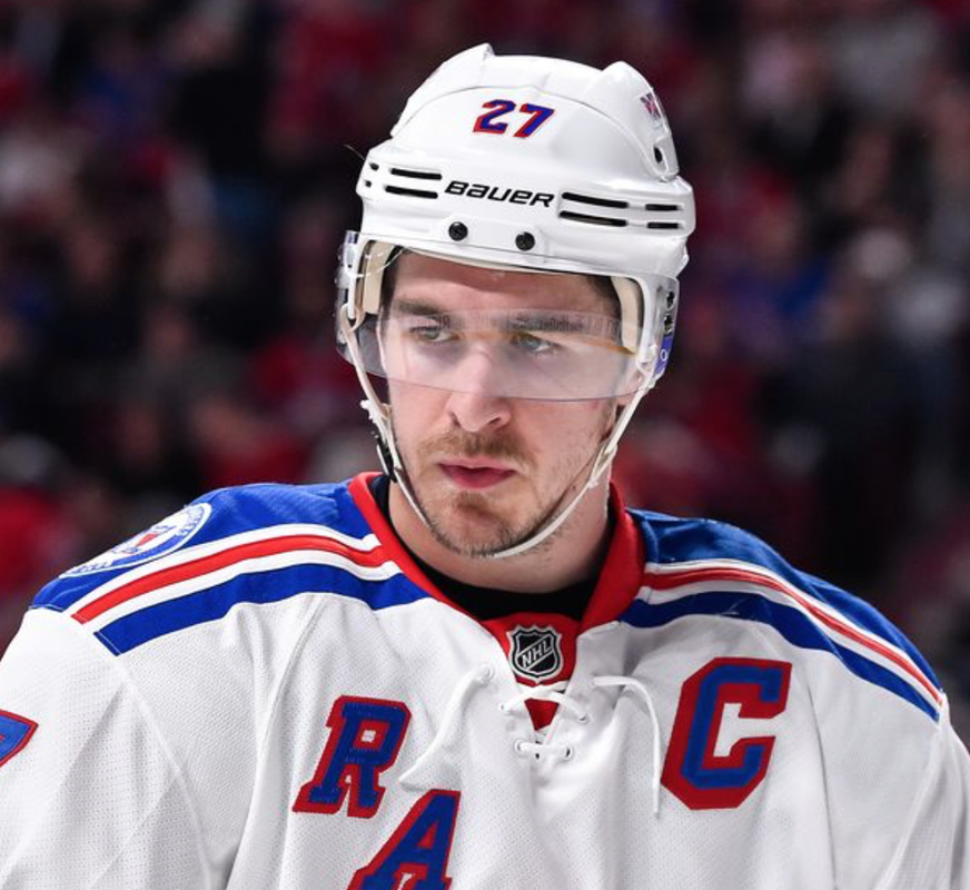 Elliotte Friedman ajoute une équipe dans le derby...