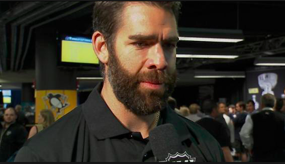 En affirmant sur TVA Sports que Kessel et Malkin MÉPRISAIT leur coach, Dupuis a fait son RAT...