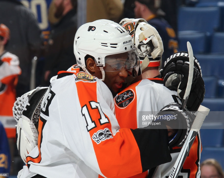  Entre Evander Kane et Wayne Simmonds à Montréal...
