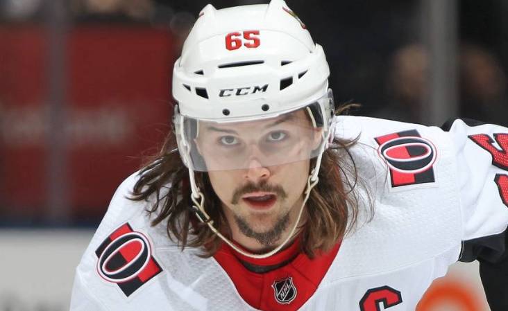 Erik Karlsson est à l'entraînement...mais pas sur la GLACE????