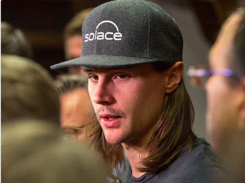 Erik Karlsson prêt à s'engager sous le soleil...