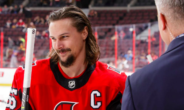 Erik Karlsson se fait RAMASSER comme jamais en Suède...