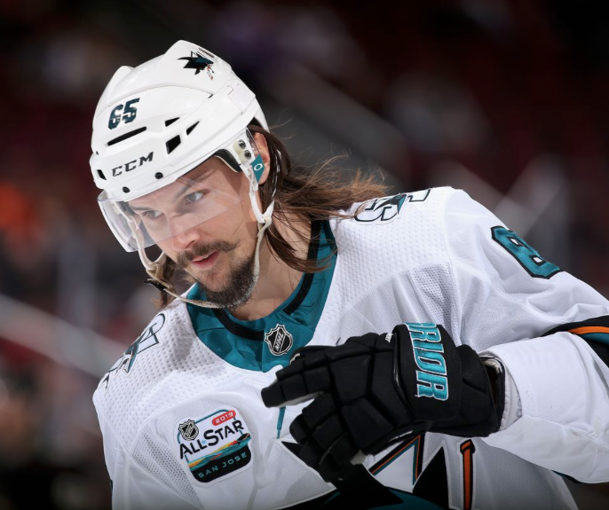 Erik Karlsson s'éloigne de San Jose...