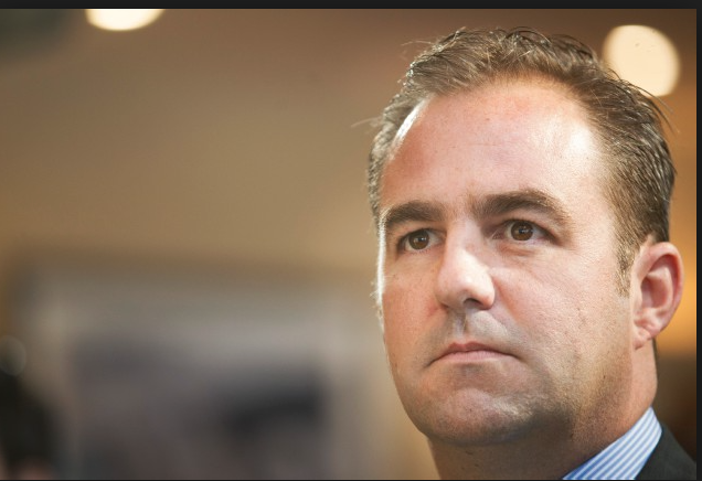 Geoff Molson n'est pas TANNÉ de se faire NIAISER?????