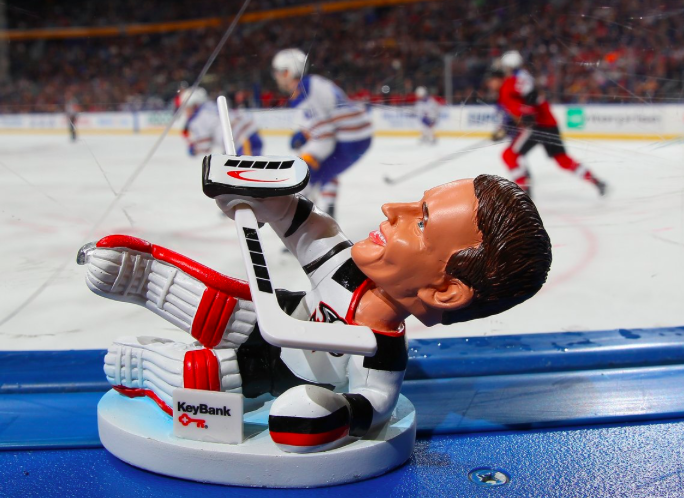 Geoff Molson va s'excuser pour la HAUSSE des billets de saison...