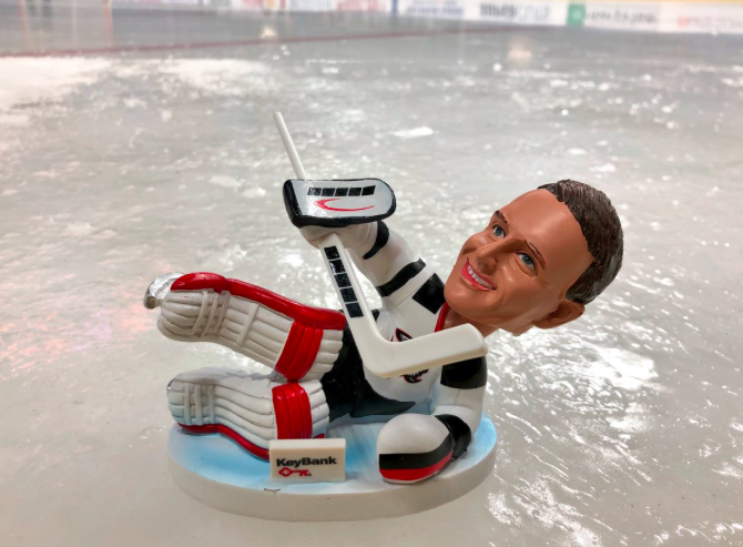 Geoff Molson va s'excuser pour la HAUSSE des billets de saison...