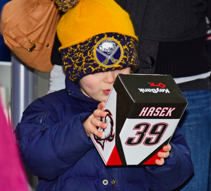 Geoff Molson va s'excuser pour la HAUSSE des billets de saison...