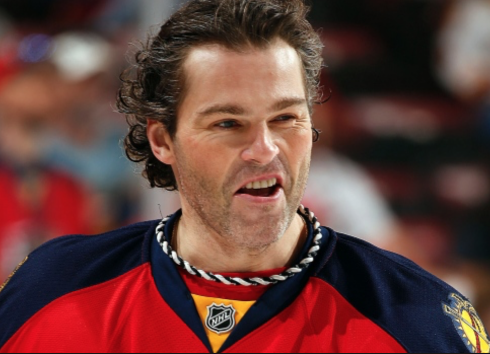 Grand-papa Jagr ne lâche pas le morceau...