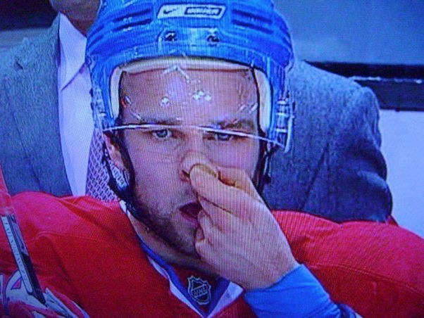 Guillaume Latendresse, a le culot de PLEURNICHER pendant toute une entrevue...